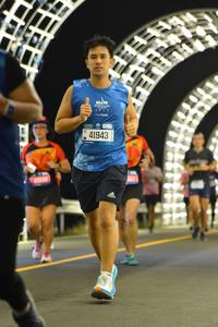 BIB: 02418, 41943
                            <button type="button" onclick="openModal(20358373)" class="btn btn-primary btn-sm float-right btn-popup" data-toggle="modal" data-target=".modal-high-quality">
                        <i class="fas fa-shopping-cart"></i> Add to Cart
                    </button>
                                            <button type="button" onclick="isThisMe(20358373, true)" class="btn btn-success btn-sm float-right btn-popup btn-isme hidden" data-toggle="tooltip" data-placement="bottom" title="นี่คือรูปของคุณใช่ไหม คลิกที่นี่เพื่อเอาเข้าอัลบั้ม">
                        <i class="fas fa-plus"></i> Add to album
                    </button>
                    <button type="button" onclick="isThisMe(20358373, false)" class="btn btn-warning btn-sm float-right btn-popup btn-isnotme hidden">
                        <i class="fas fa-ban"></i> Remove from album
                    </button>